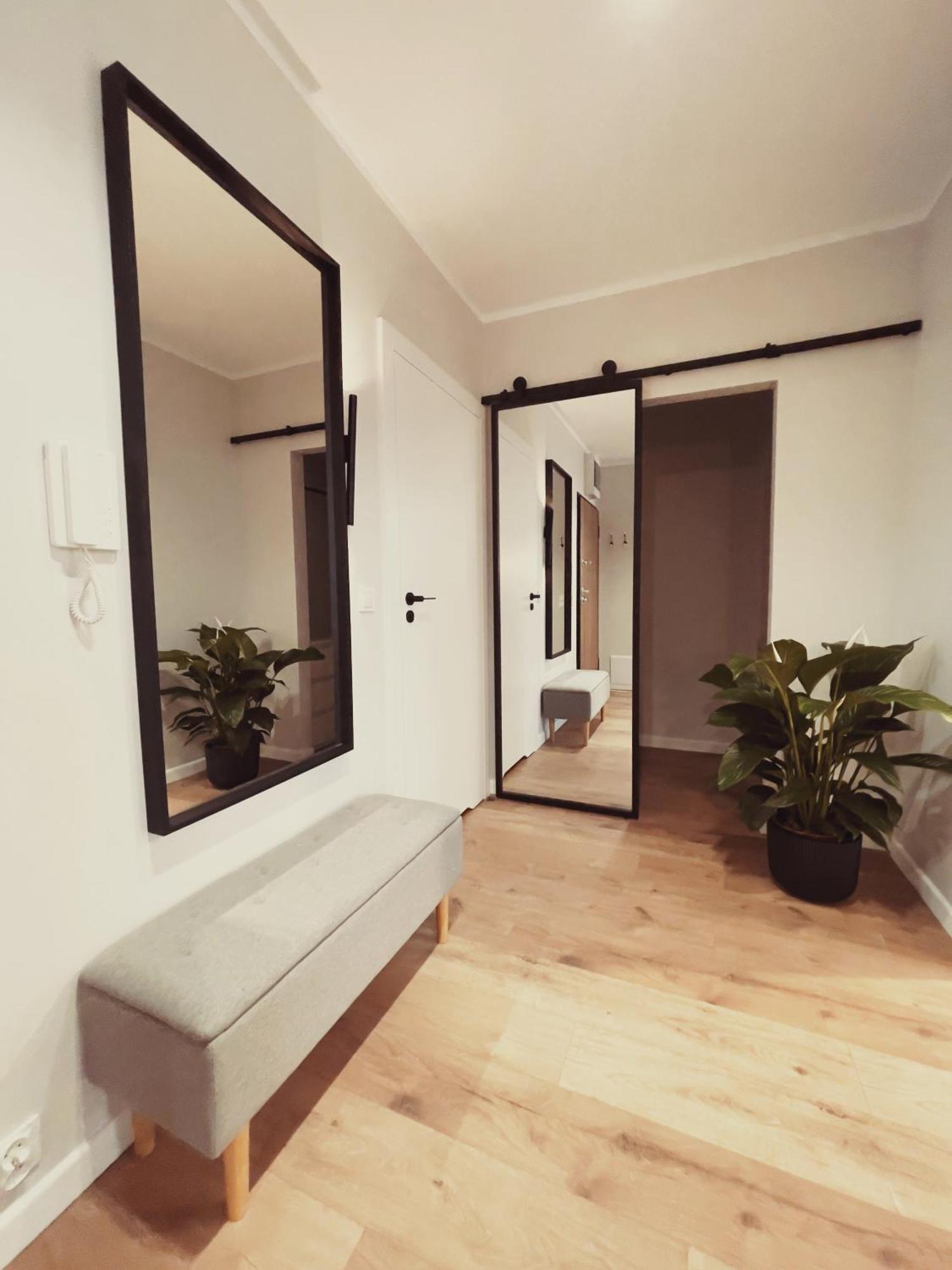 Finezja Apartment With Private Parking Torun Bagian luar foto