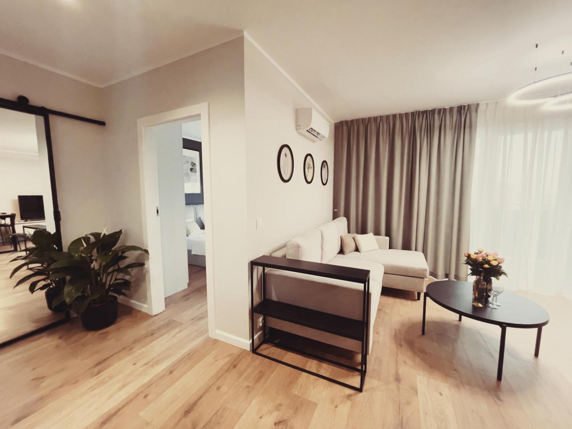 Finezja Apartment With Private Parking Torun Bagian luar foto